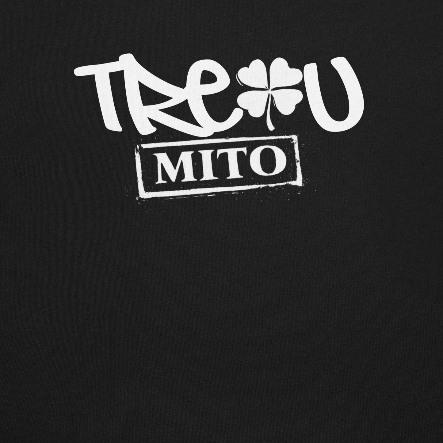 T-shirt preta de algodão premium da colaboração astredik com trevu com logótipo branco estampado no peito