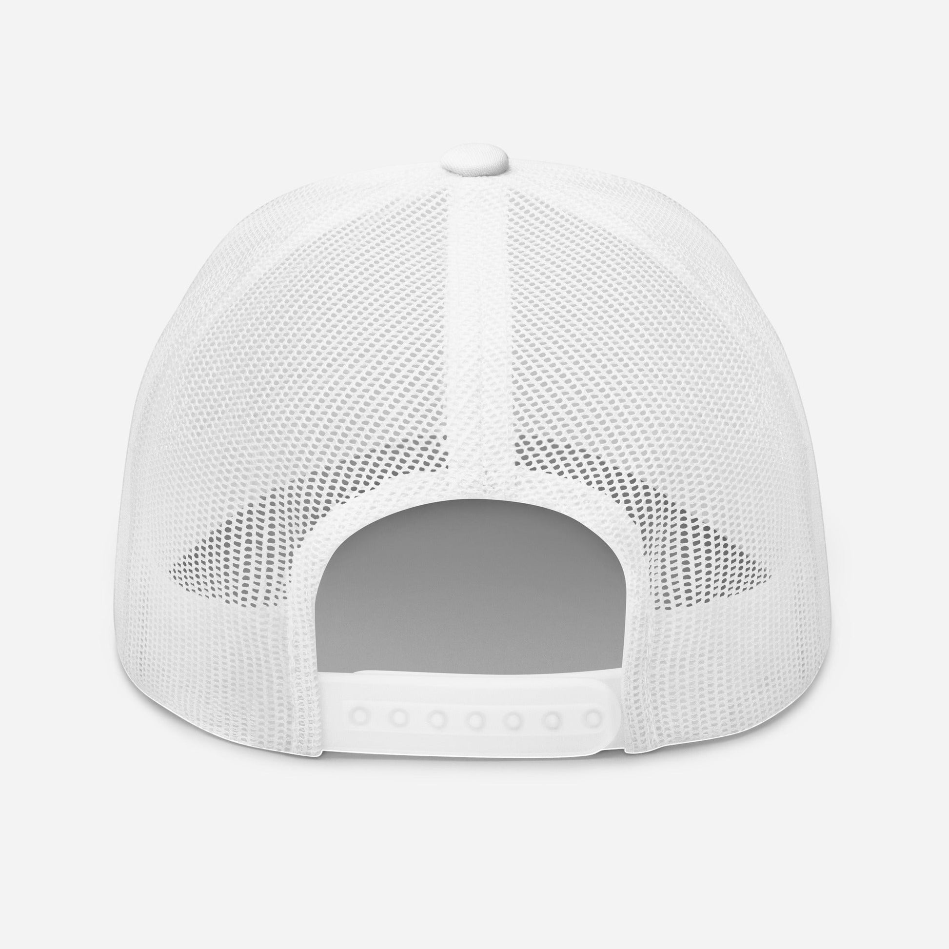 Trucker Cap Curvo - Classic Collection Sente-te Único, Autêntico e Cheio de Estilo Na nossa marca, sabemos que a moda deve refletir a tua personalidade, não apenas seguir tendências. Por isso, criámos o Chapéu Curvo Exclusivo - uma peça única que te disti