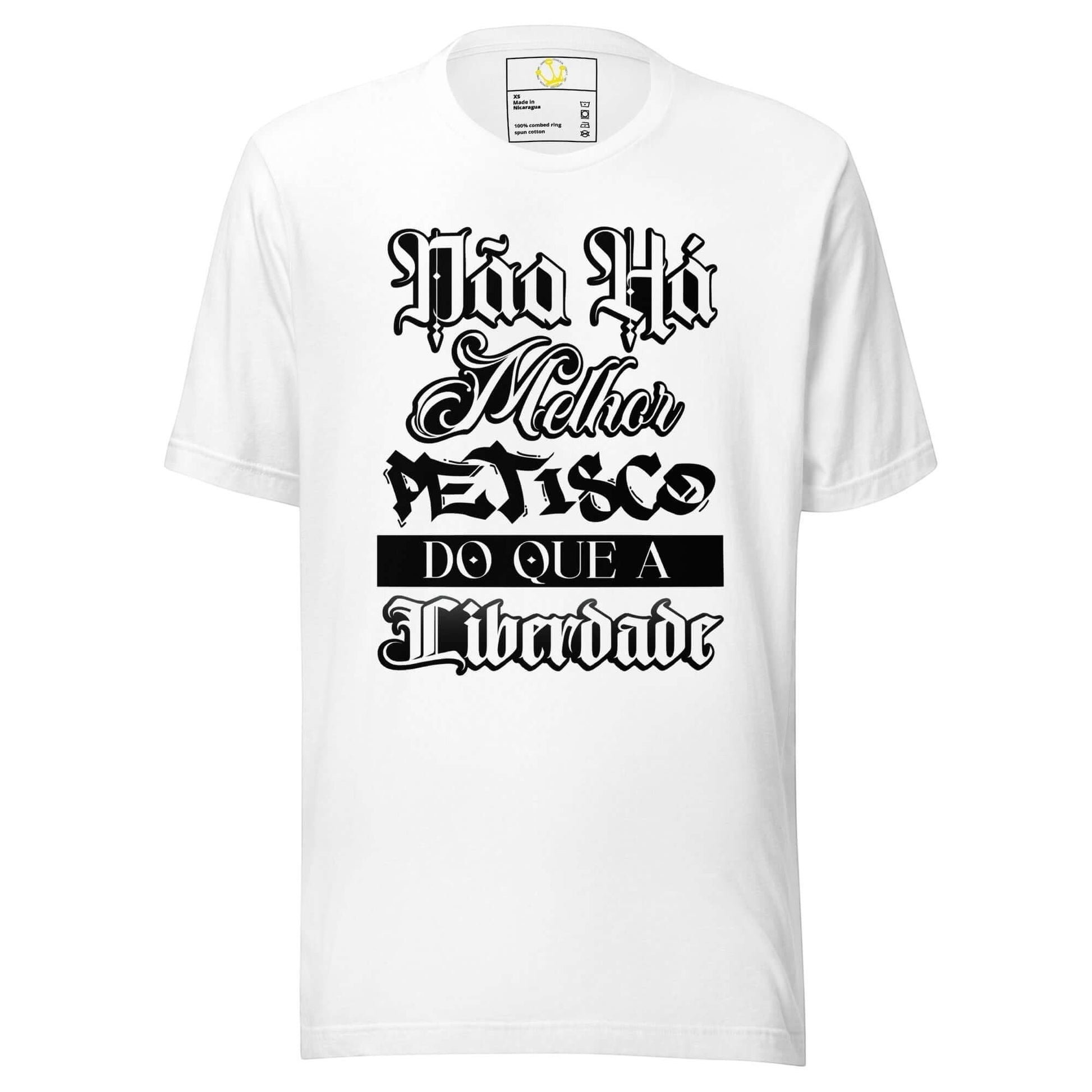 T-shirt "Não há melhor petisco do que a liberdade" "Não há melhor petisco do que a liberdade."Frase tirada de Allen Halloween, voz crua e sem filtros da cultura hip-hop tuga. Esta t-shirt é mais do que um pedaço de tecido — é resistência estampada no peit